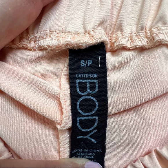 Cotton on Pastel Peach Lined High Waist Elastic waist with pockets size Small - Picture 3 of 7